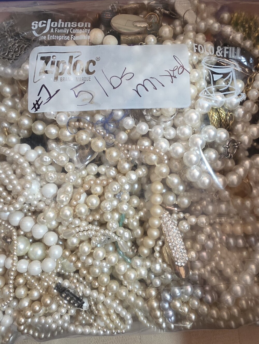 RESELLERS!! 4.9 LBS MIXED JEWELRY BAG MOST WEARABLE